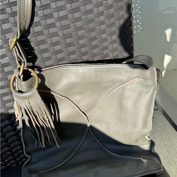 Elegant Gray Leather Fringe Bag - Picture 1 of 1
